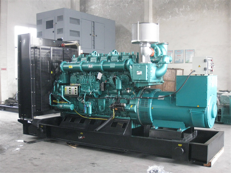 安塞200KW 柴油发电机的油耗是多少？